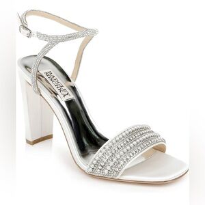 Badgley Mischka Kari block heels, size 6.5. Never worn!